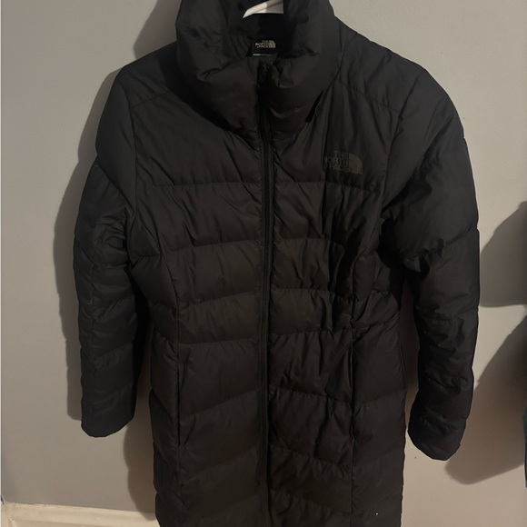The North Face Women's  black mid long Puffer Coat size s - Picture 2 of 5